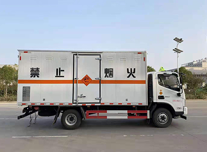 靖边爆破器材运输车