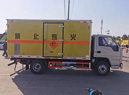 靖边爆破器材运输车